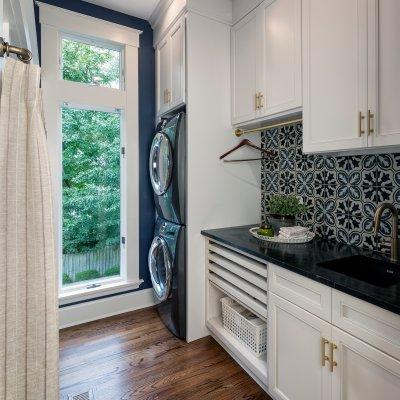 Laundry Room with tile backsplash Residential Architecture