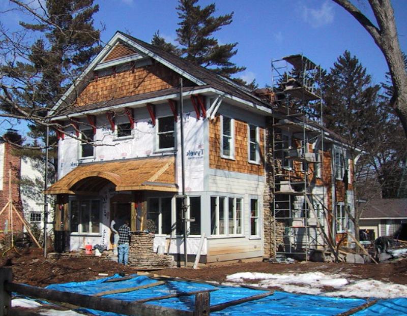 住宅建筑施工正在施工将平房改建为两层住宅